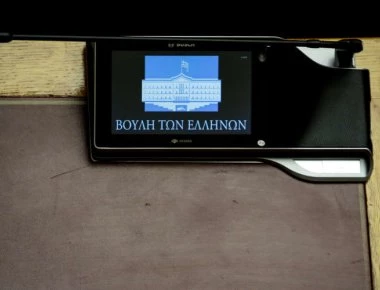 Πολιτικός «πυρετός» από την προανακριτική της Novartis και στο βάθος εκλογές;